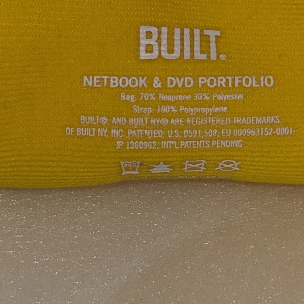 Built NY NETBOOK & DVD PORTFOLIO BAG - Picture 8 of 8